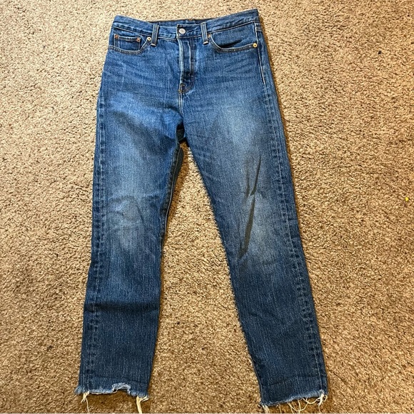 Levis Wedgie Fit Ankle Jean White Oak Cone Denim Raw Hem High Rise Button Fly 29 - Picture 2 of 11